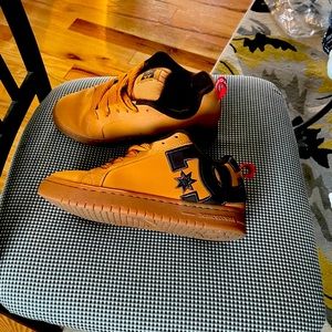 Cleaning out my closet!!! Shoes and jeans